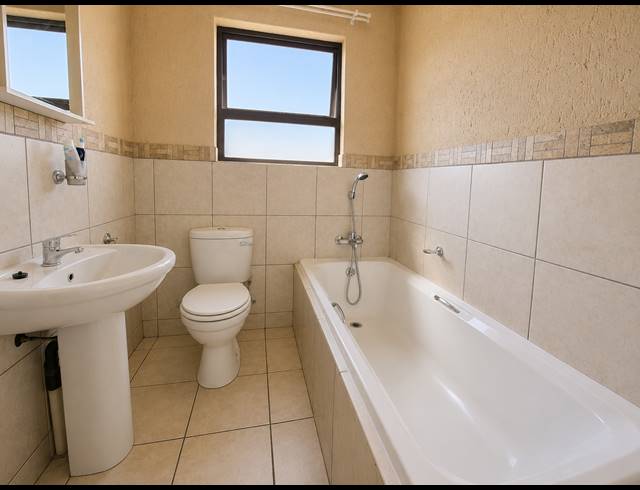 2 BEDROOM FLAT FOR SALE IN THREE RIVERS